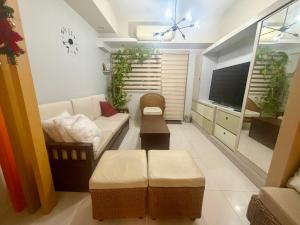 Tagaytay Family Staycation Spacious 2 Unit Condo Sleeps 5 to 7