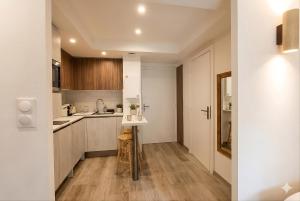 Charme de Mougins & proximité Cannes Logement idéal pour couple en séjour détente ou professionnels en déplacement