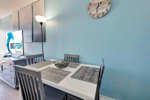 New Direct Oceanfront Sea Mist Remodeled 2nd Floor