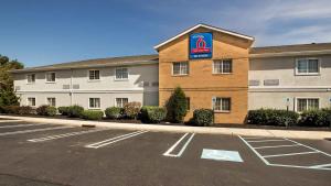 Modern Suite Near Rutgers