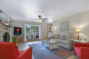 Creekside Cabins - Cypress Creek House