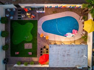5 mins Old Town!Heated Pool!Minigolf!BBQ!Firepit