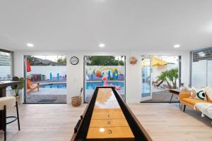 5 mins Old Town!Heated Pool!Minigolf!BBQ!Firepit