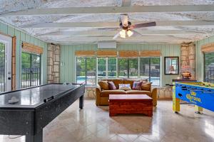 Rock House on Cypress Creek