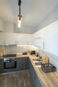 Sunny 85sqm Flat in the centre of Thessaloniki