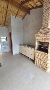 Casa com piscina Refúgio Wood House