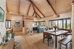 Pepperstone Retreat - Newly Renovated 5BR Home!