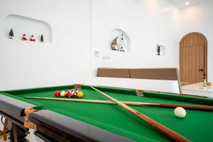 Pattaya Walking Street 5 bedroom 7bath KTV swimming pool villa