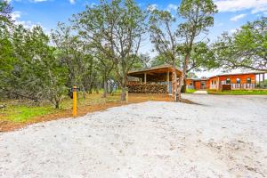 Wild Candy-Dog Trot Haus