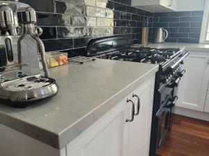 Seachange - Vincentia - Free Wifi, Pet Friendly - Linen Not Provided