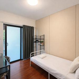 Cozy Private Single Room in Bankstown - Near Transport & Shops - Shared Bathroom