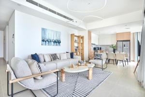 Frank Porter - Seagate Building 1