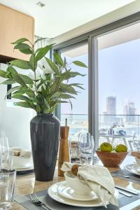 Frank Porter - Seagate Building 1