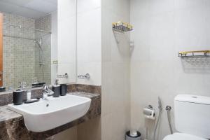 Free housekeeping visits during your stay - StayShort - Stylish JVC 1BR with Pool Access Sleeps 4