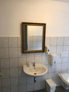 B&B Rot 