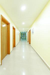 Hotel Lals Residency, Adoor