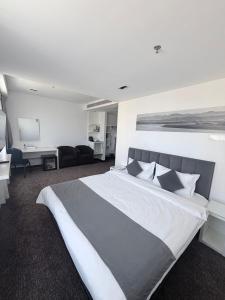 City Tower Hotel