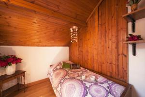 Rododendro Rosso - Happy Rentals