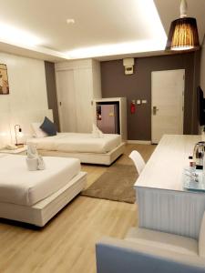 Curve Boutique Hotel