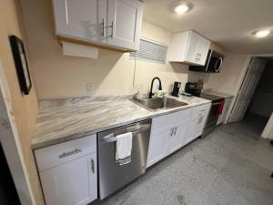 Renton Historical Hill 1 bed 1 bath basement