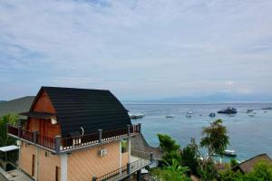 Prasi Sunrise Sea View