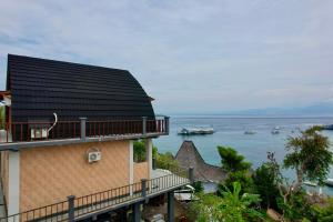 Prasi Sunrise Sea View