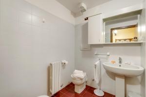 Appartamento Tracce Di Neve with Parking for 4 - Happy Rentals