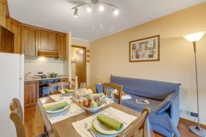 Appartamento Tracce Di Neve with Parking for 4 - Happy Rentals