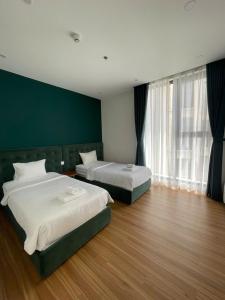 2-Bedroom 2 Bathroom Apartment with Ocean View
