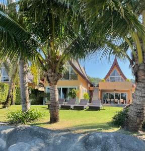 Beachfront Pool Villa