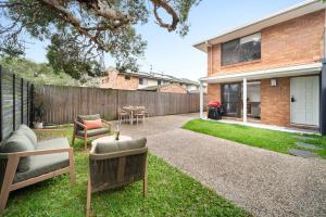 Coolum Coastal Abode - Pet-Friendly Walk to Beach