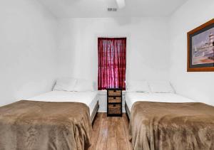 Magnolia Pointe Condo & Pool & Golf, Central MB