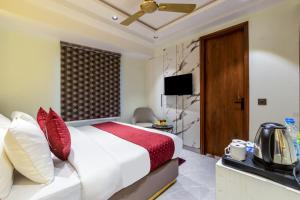 Hotel Sukoon - Just 3Mins From Connaught Place and Railway Station