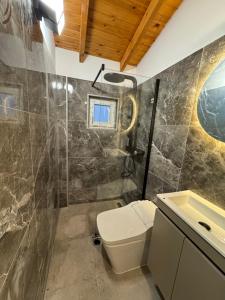 Secret Garden Airport-Beach Villa 300m from famous Davis Beach