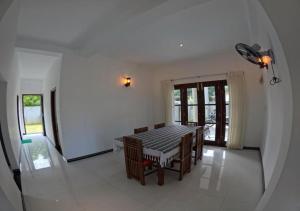 Shade Villa