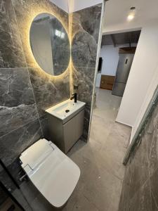 Secret Garden Airport-Beach Villa 300m from famous Davis Beach