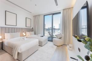 Free housekeeping visits during your stay - StayShort - Sleek Studio Sleeps 2 in The Ivy Tower JVT