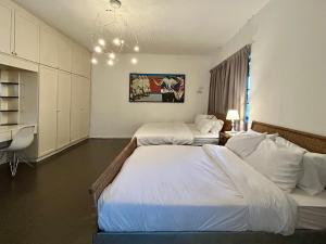 Cozy Family Homestay 2BR with Balcony in Shared Bungalow SS2 PJ New