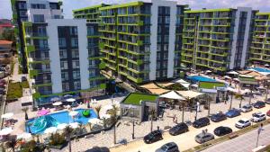 Rock Apartment in Spa n Pools Beach Resort-Parking
