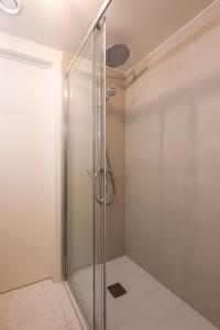 Chez meme gernoaze - unique 2 BR flat