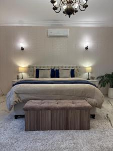 Panoramic View 2BR 2BA King Bed & Fast Internet