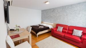 Dream Hotel 