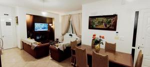 Nikis House