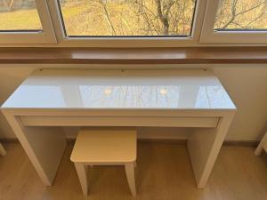 Artists Apartment - Near City Center