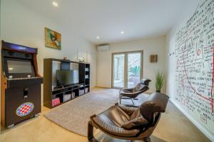 Luxury Villa Sea Angel Brac with Heated Pool