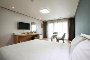 Jeju Momento Hotel