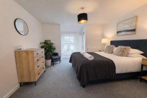 LimeTree in the Blue House - Cambridge Central Stay