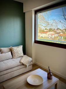 Le Castelou Bright Apartment Balcony and Parking