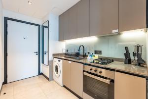 Elegant Studio Next to Dubai Water Canal, 15 Northside Tower 1, Business Bay by Deluxe Holiday Homes