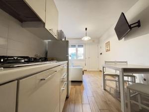Cozy apartment with garden and pool